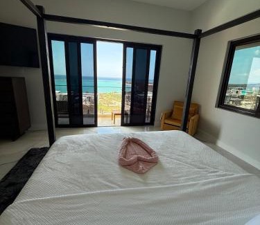 Whitehouse Villa | White Sky Beach Villas