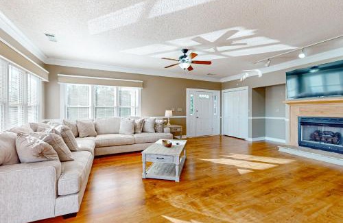 Ellijay House | Whitepath Lodge & Resort #4