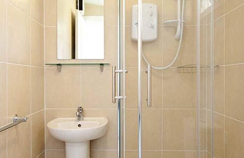 Mumbles Ski Chalet | Whiteshell 17 in the beautiful Swansea