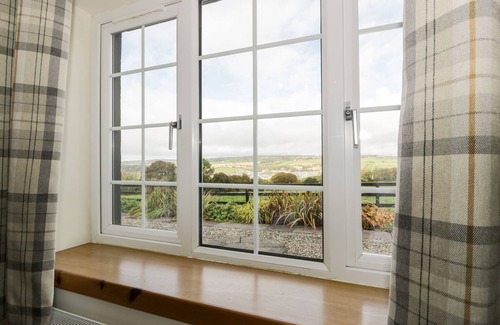 Darvel Cottage | Whiteside Cottage