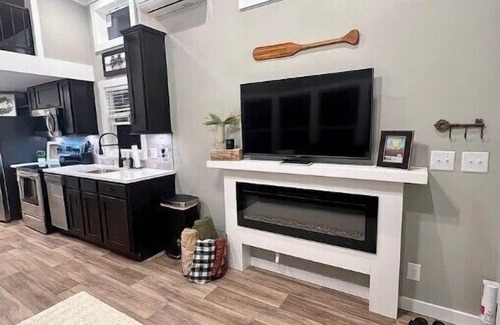 Springville House | Whitetail Cottage at KY Lake. a tiny home experience!