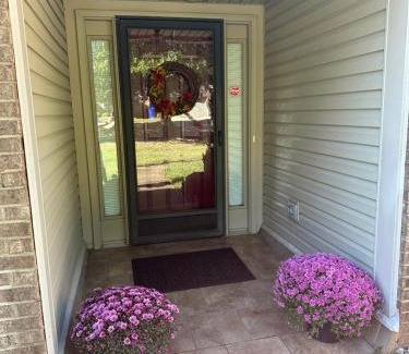 Lexington House | Whitfield Manor