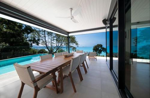 Airlie Beach House | 'Whitsunday Blue' Luxury Home with Ocean Views