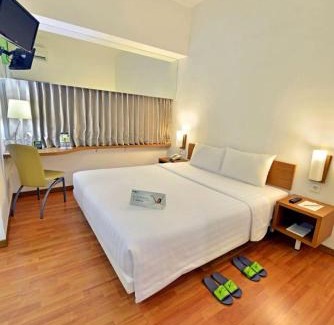 Semarang Hotel | Whiz Hotel Pemuda Semarang