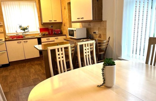 Irlam House | Whole house, 3 bedrooms, sleeps 5 people