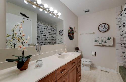Lyalta House | Whole house near Calgary, Chestermere & Langdon