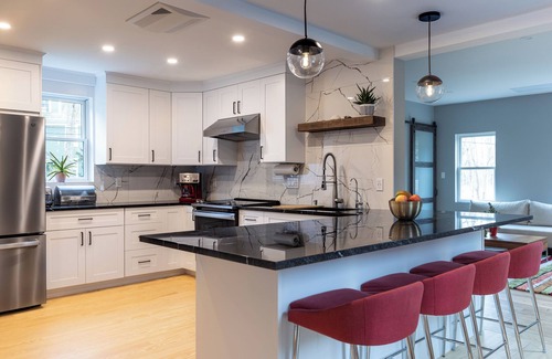 Ipswich House | Whole house rental. 12 min to amazing Crane Beach