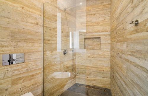 Paco De Arcos Apartment | WHome Luxurious Oeiras Stay with Private Pool