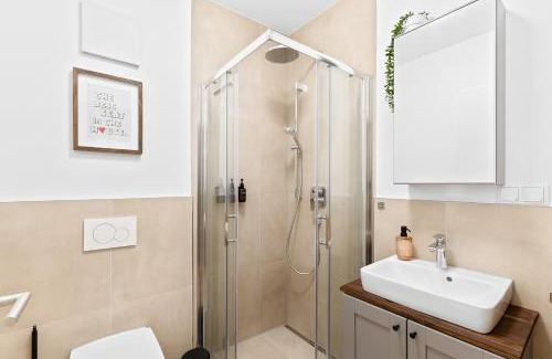 Neckarsulm Apartment | WHONAP - PINK LION I Parkplatz I Zentral I Terrasse I Küche I Business