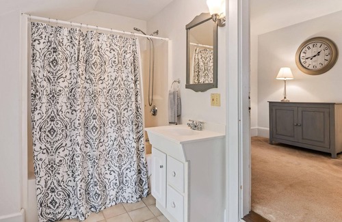 Long Island Villa | Why rent a house when you can rent a whole historic Innon an Island