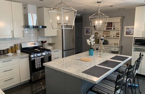 St. Catharines House | Why stay anywhere else!