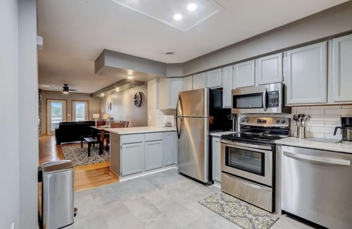 Lake Delton Condo | WI Dells Lakeside Serenity Condo on Lake Delton - Lake access with boat slip (upon request)