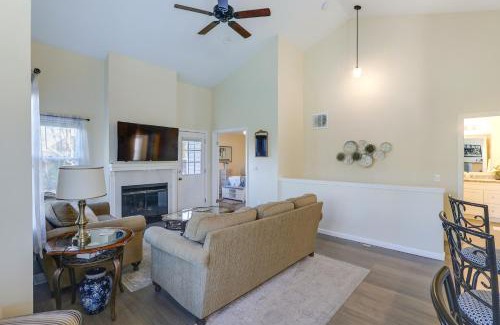 Greenwich House | Wichita Townhome with Patio 9 Mi to Downtown!