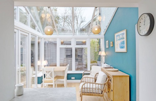 Ford Cottage | Wicks Farm Cottage - Ford Arundel - sleeps 6 guests in 3 bedrooms