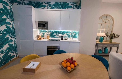 El Arenal Apartment | WIDE AND COMFORTABLE 6 PERSONS APARTMENT IN DOWNTOWN - FREE WIFI AND A/C