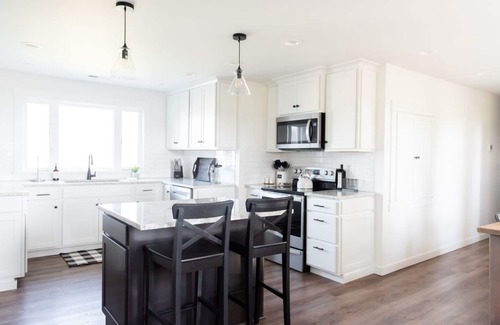 Burlington Other | Wide Open Spaces and Views! 3bdr Farmhouse Loft