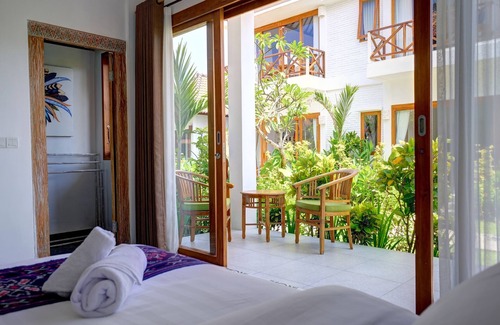 Mendoyo Hotel | Wide Sands Beach Retreat