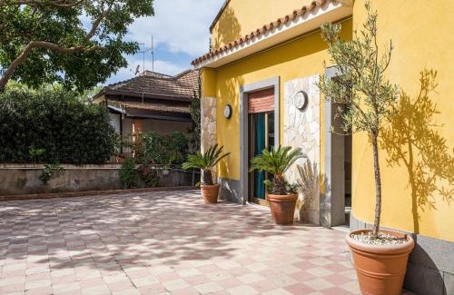 Agnone Bagni House | WiFi and garden - Sicilian gem