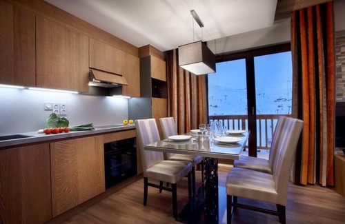 Eclose-Est Apartment | Wifi, fitness, swimming pool, sauna, hammam, balcony, tv, 98m², Alpe d'Huez