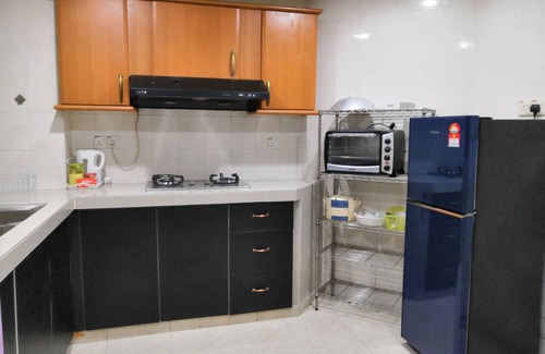 Kuala Lumpur Apartment | Wifi.InternetTV.Pool.35 min to 20th Century Fox World Malaysia.