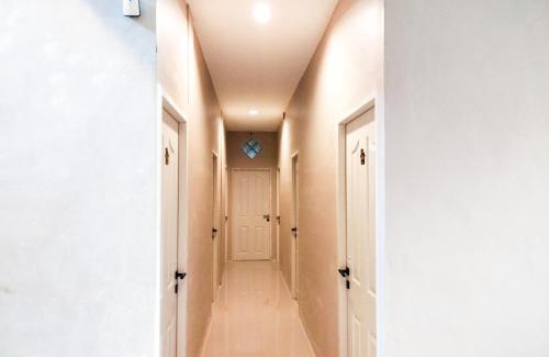 Batang Hotel | Wikost Premiere Inn Mitra RedDoorz