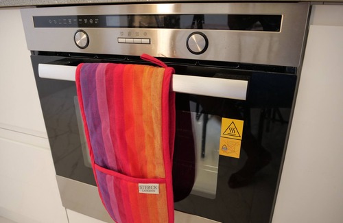 Ealing Park Apartment | Wild Flower Boutique Apartments 🌸nAmbient apartments with super-fast WiFi.