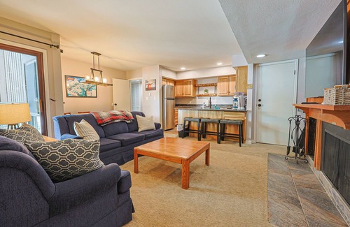 Keystone Condo | Wild Irishman 2 bed 2 bath deluxe On Shuttle Route Close to Everything!