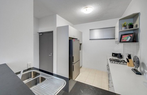 South Brisbane Apartment | WILD LUXE Exec Apt - FREE Parking & 100MPS+Wifi
