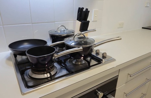 South Brisbane Apartment | WILD LUXE Exec Apt - FREE Parking & 100MPS+Wifi