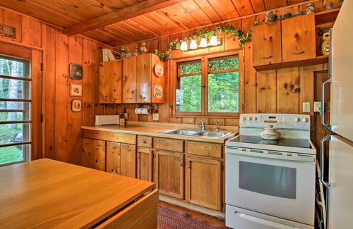 Isle Cabin | ‘Wilderness Acres’ Retreat on Bear Lake!