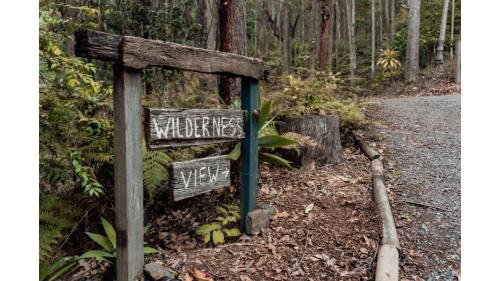 Mooloolah Valley House | Wilderness View by Tiny Away