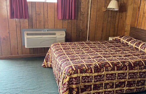 Cuero Hotel | Wildflower Inn & RV Park