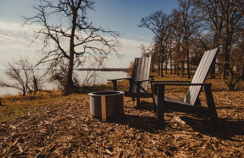 West Tawakoni Cabin | Wilding Hotels Scenic Suite