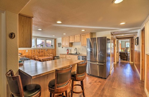 Morrison Cabin | 'Wildmanor Ranch' Near Red Rocks w/Hot Tub!