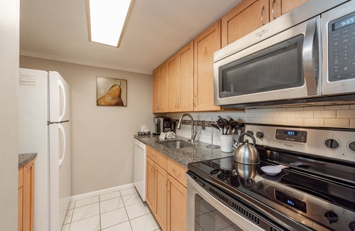 Thayerville Condo | Will O' The Wisp 201B: Lakefront One Bedroom Condo with 2 Balconies, Peaceful La
