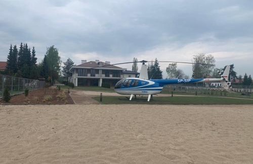 Walendow Villa | Willa nad jeziorem w Warszawie