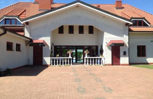 Punsk Villa | Willa Puńsk z basenem nad jeziorem