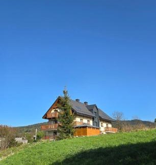 Stronie Slaskie Apartment | Willa Sowia nowe apartamenty nad górskim potokiem zachwycający widok na góry