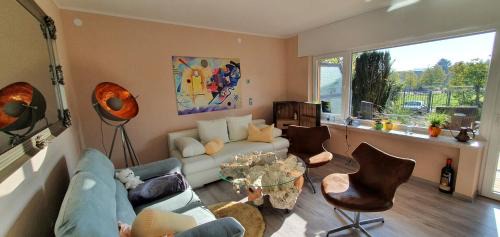 Aegidienberg House | Willa Woiperdinger