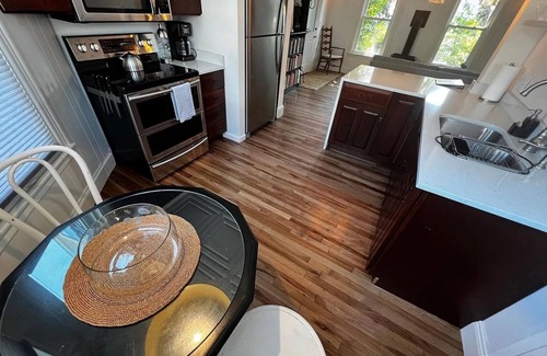 Willard Apartment | Willard Beach: Cozy Apartment with a King Size Bed