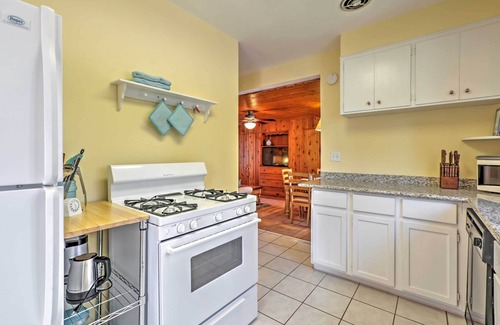 Williams Bay House | Williams Bay Retreat: Walk to Lake Geneva & Town!
