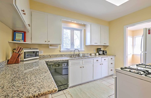 Williams Bay House | Williams Bay Retreat: Walk to Lake Geneva & Town!