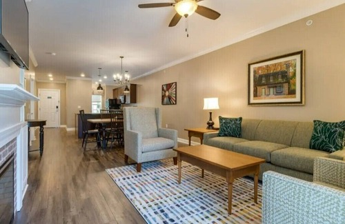 Williamsburg Resort | Williamsburg Virginia Charming 2-bedroom Villa Resort -an IHG Holiday Inn Resort