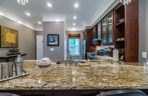 Williamsburg Resort | Williamsburg Virginia Charming 2-bedroom Villa Resort -an IHG Holiday Inn Resort