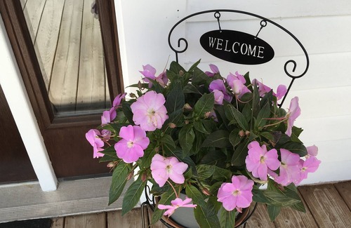Williston North House | Williston Village INN- Suite r . for 4 people