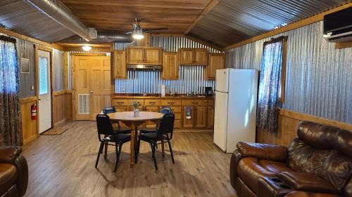 Graford Resort | Willow Beach RV Park & Marina