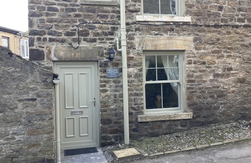 Barnard Castle Cottage | Willow Cottage, cosy & quirky in Middleton in Teesdale