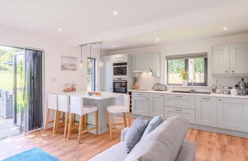 Stowmarket House | Willow Cottage