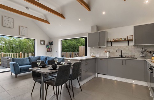 St. Florence Cottage | Willow Cottage