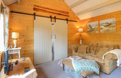 Irstead House | Willow Lodge